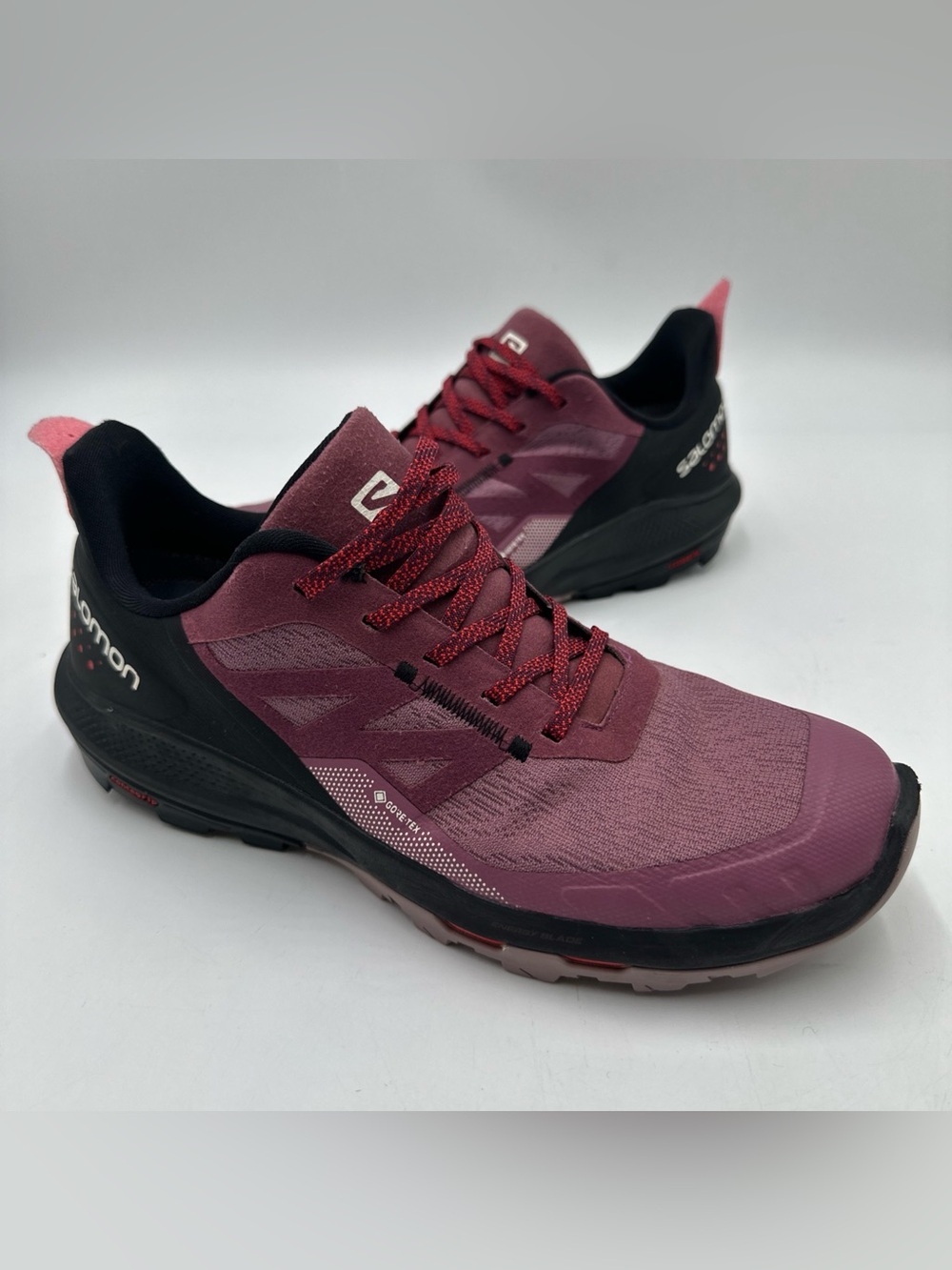 Salomon Outpulse GTX Gore-Tex Women’s Size 9 Plum Black Hiking Shoes 416897